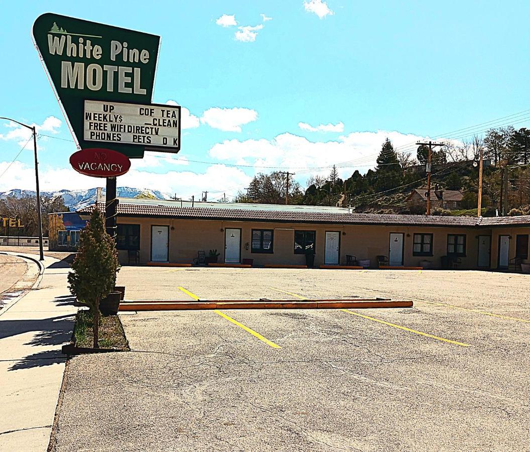 White Pine Motel Ely Bagian luar foto